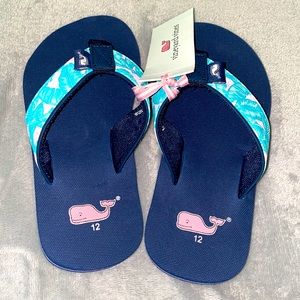 Vineyard Vines Flip Flops